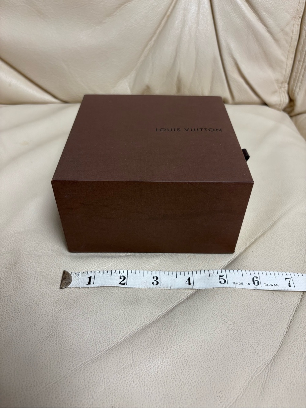 EMPTY LOUIS VUITTON Brown Pull Out Gift Box Beige - Picture 2 of 12